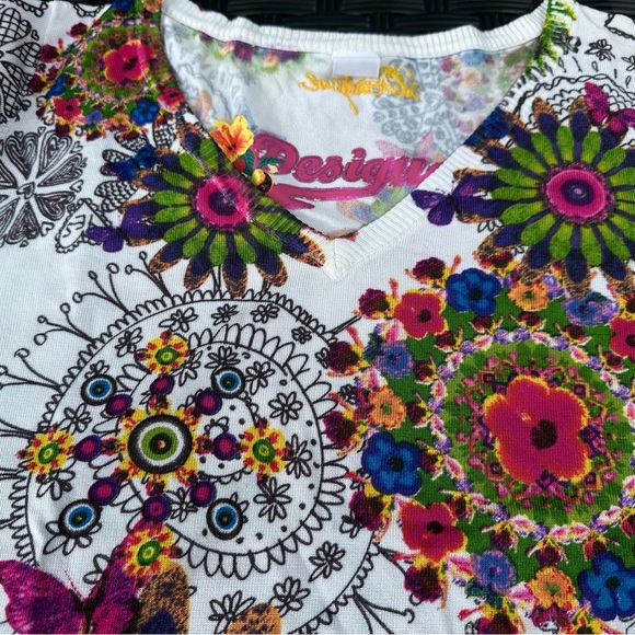 Desigual M stretchy top V neck white flowery. Super cute and comfy. - Picture 2 of 3
